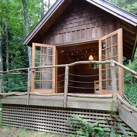 Shore Thing Retreat Eastsound エクステリア 写真